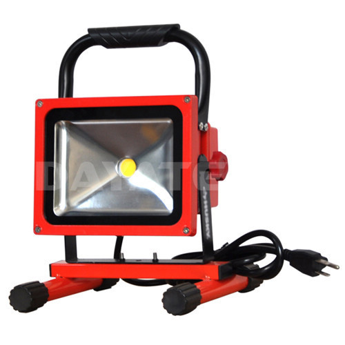 Luz de trabajo LED portátil compacta de 30 W